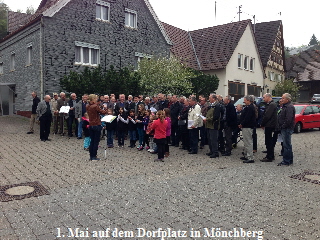 1. Mai auf dem Dorfplatz in Mnchberg